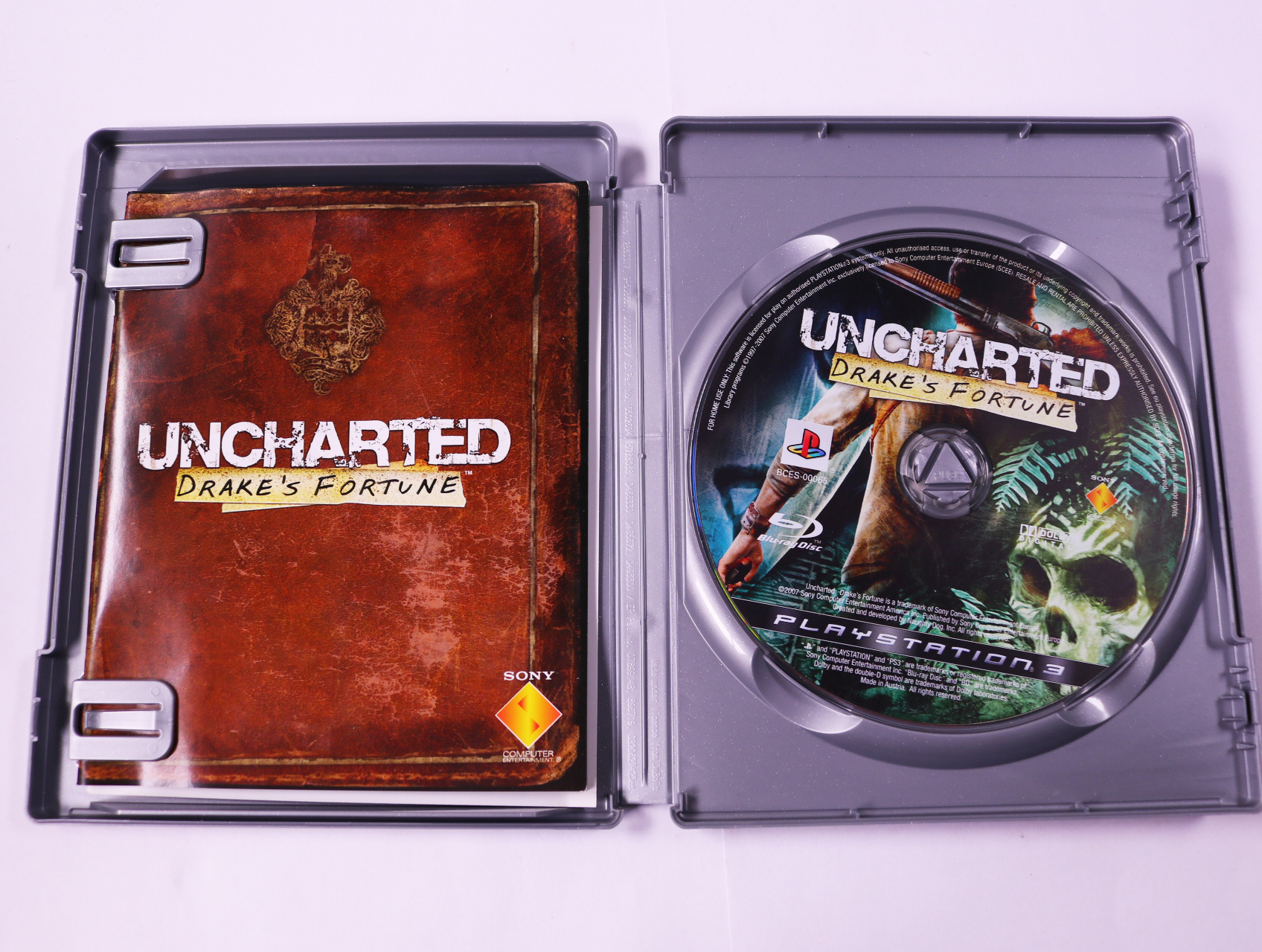PlayStation 3 - Uncharted: Drake's Fortune [Platinum] - productfoto 3