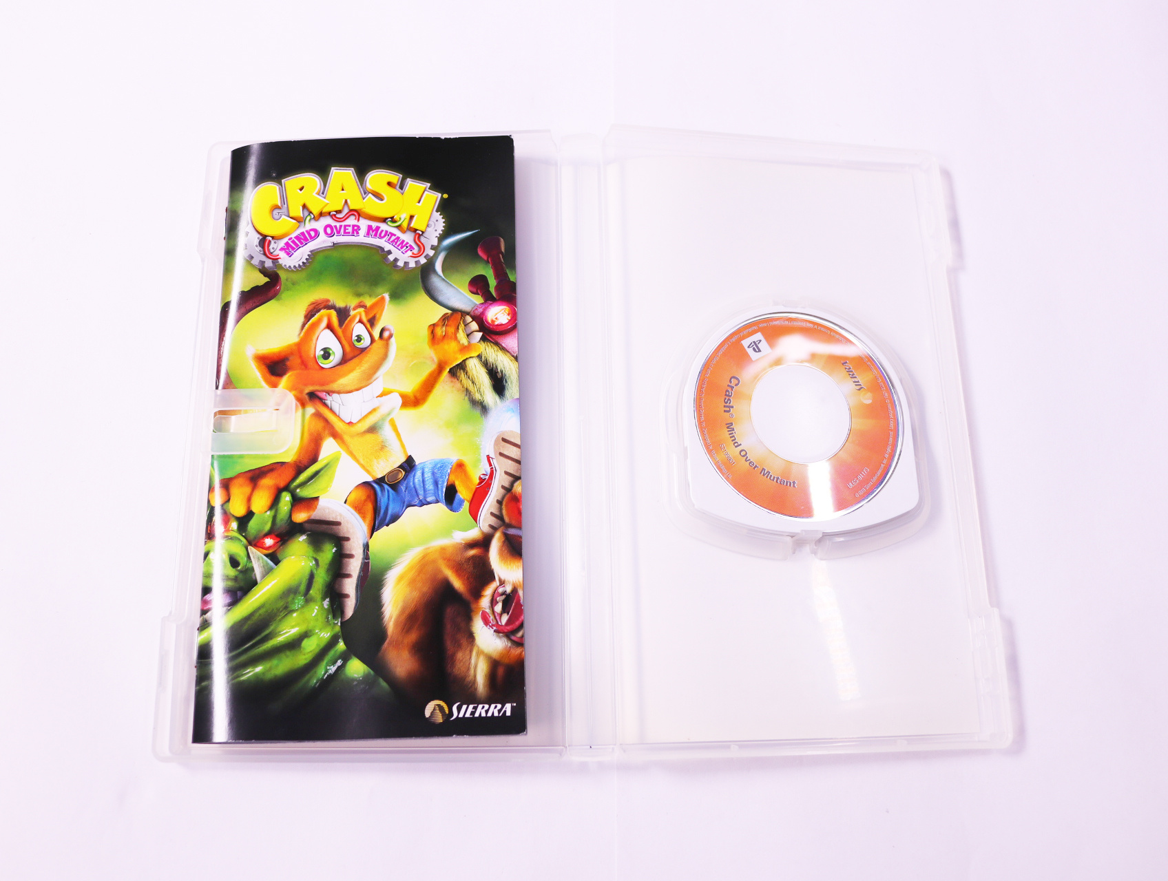 PSP - Crash Mind over Mutant [Essentials] - productfoto 2