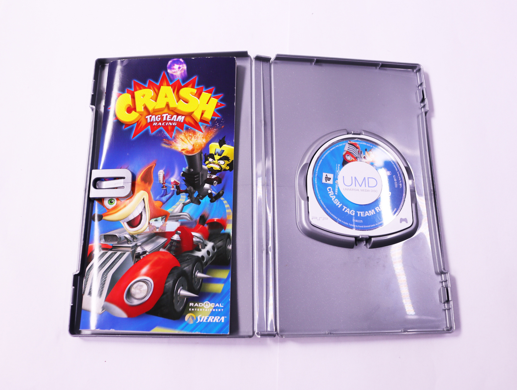 PSP - Crash Tag Team Racing [Platinum] - productfoto 2