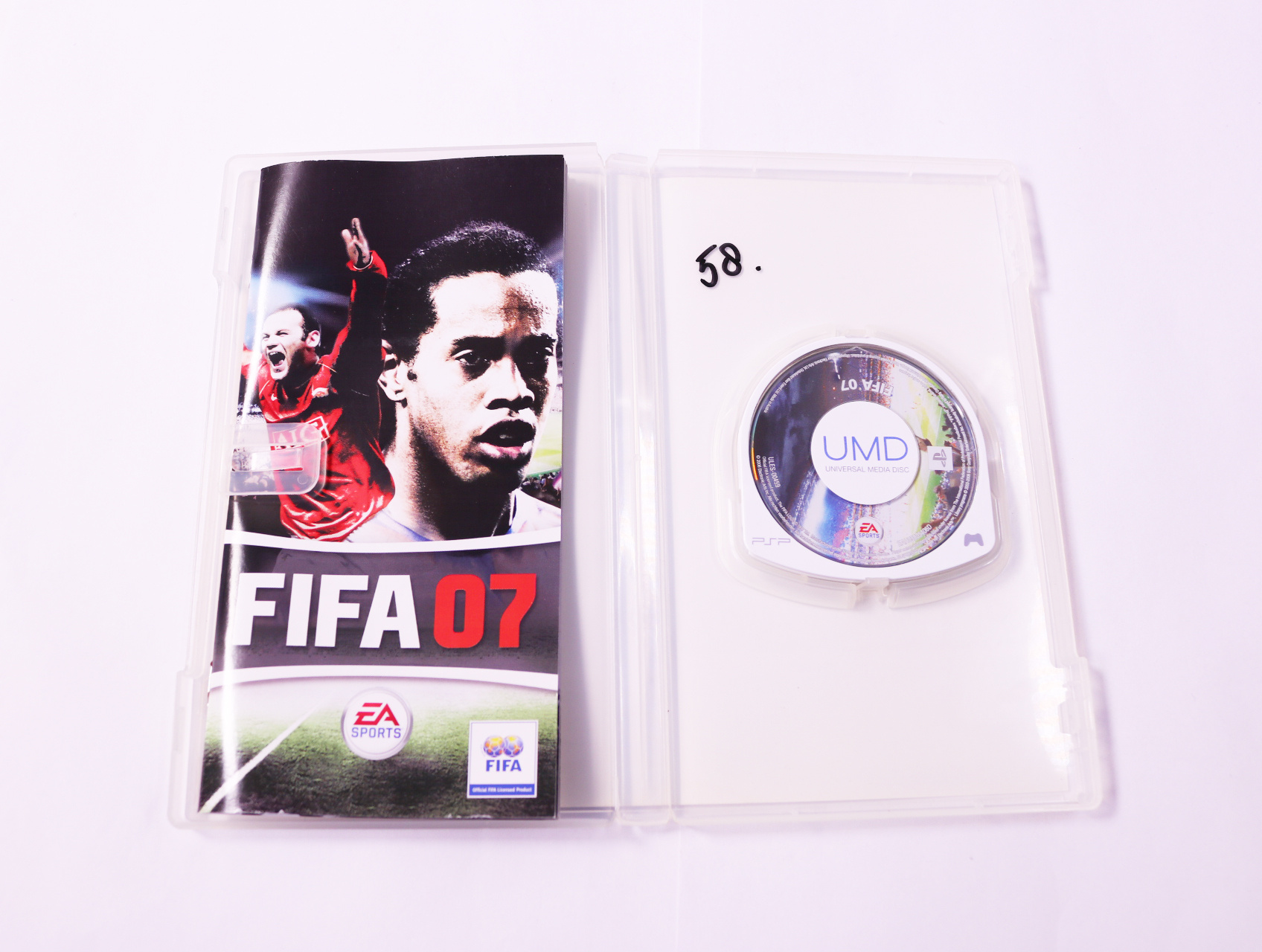 PSP - FIFA 07 - productfoto 2