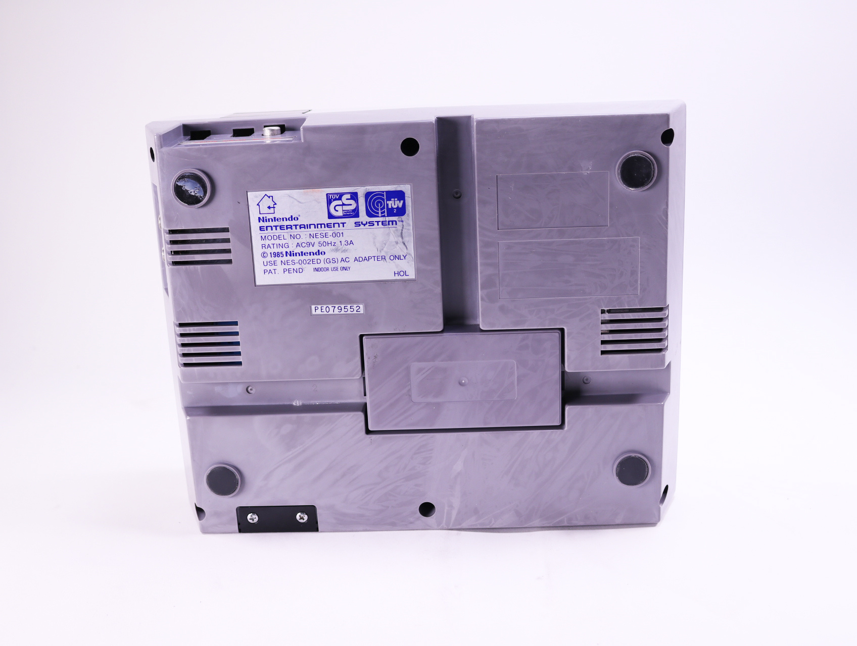 NES - Nintendo Console [Refurbished / Verkleurd] - Refurbished - productfoto 5