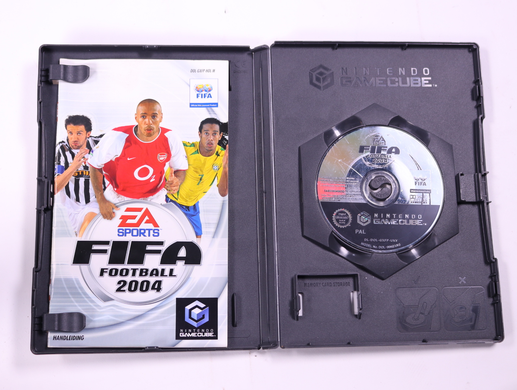 GameCube - FIFA Football 2004 - productfoto 3