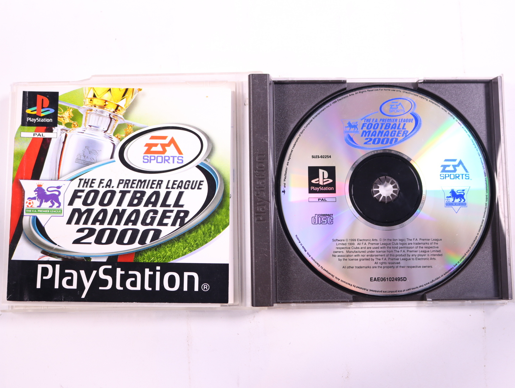 PlayStation 1 - Football Manager 2000 - productfoto 2