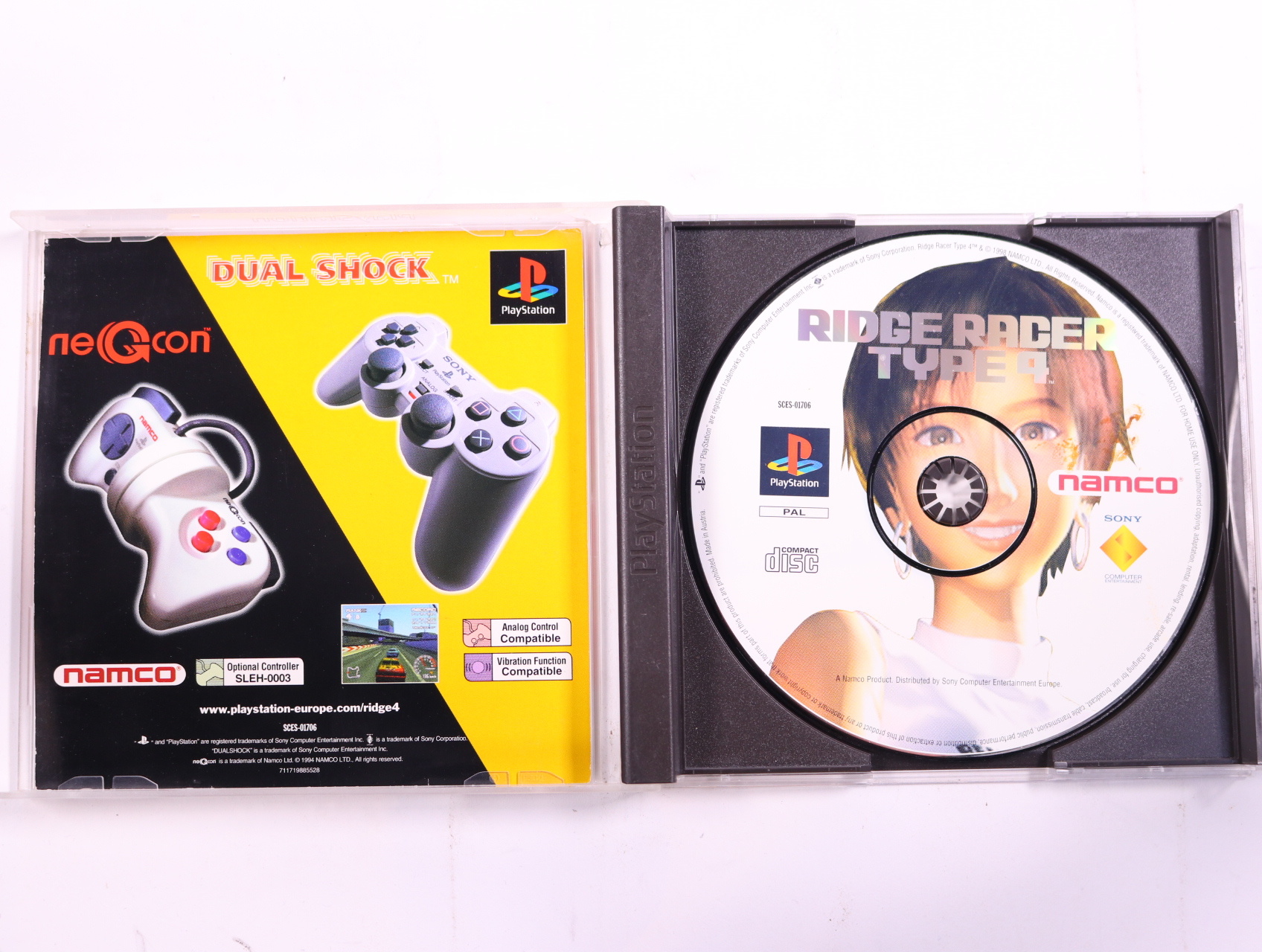 PlayStation 1 - Ridge Racer Type 4 [Platinum] - productfoto 2