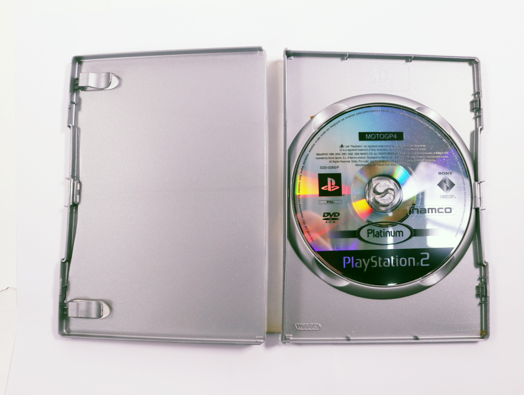 PlayStation 2 - MotoGP 4 [Platinum Hits] [No Manual]#1 - productfoto 3