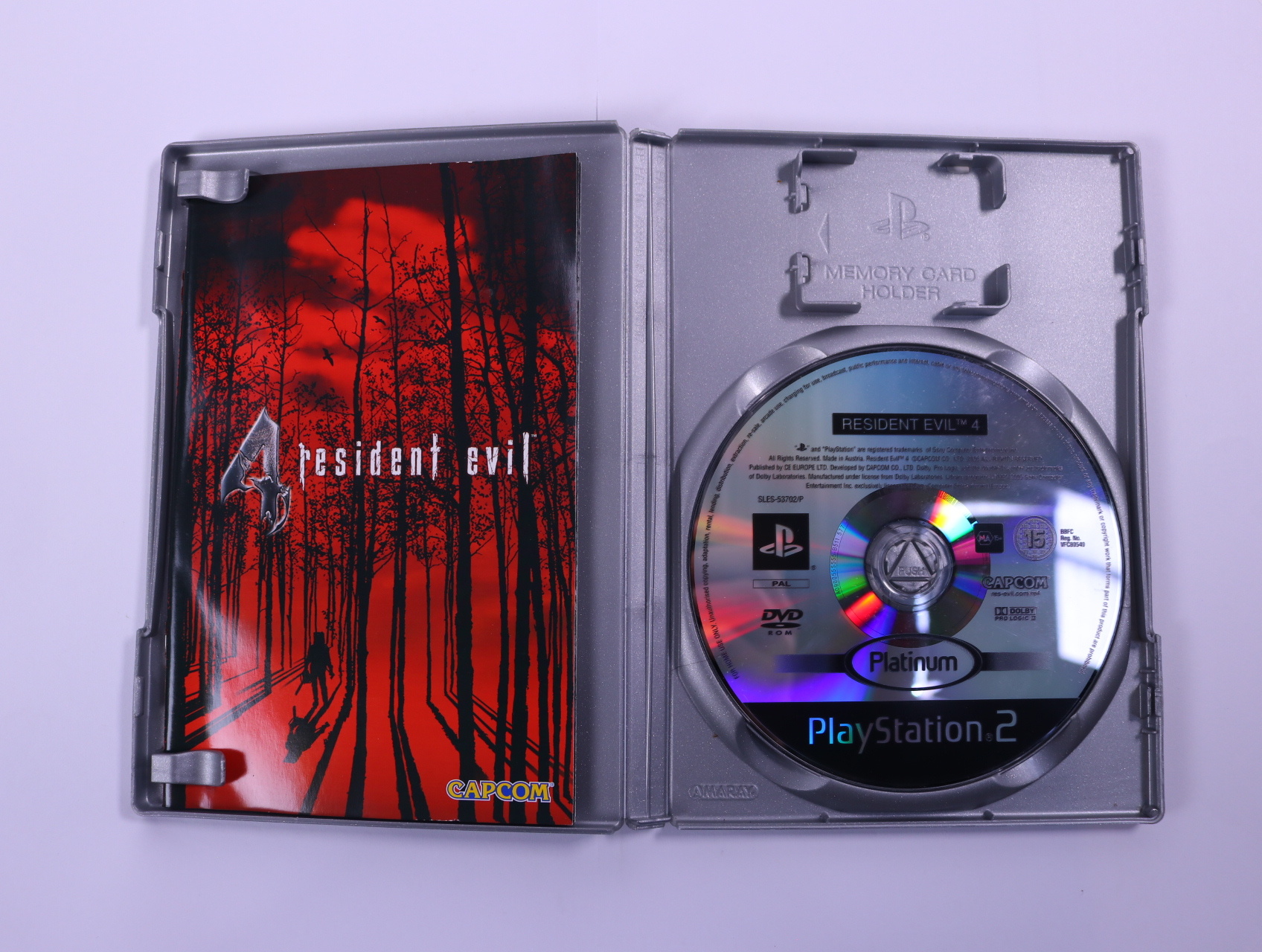 PlayStation 2 - Resident Evil 4 [Platinum Hits] - productfoto 3