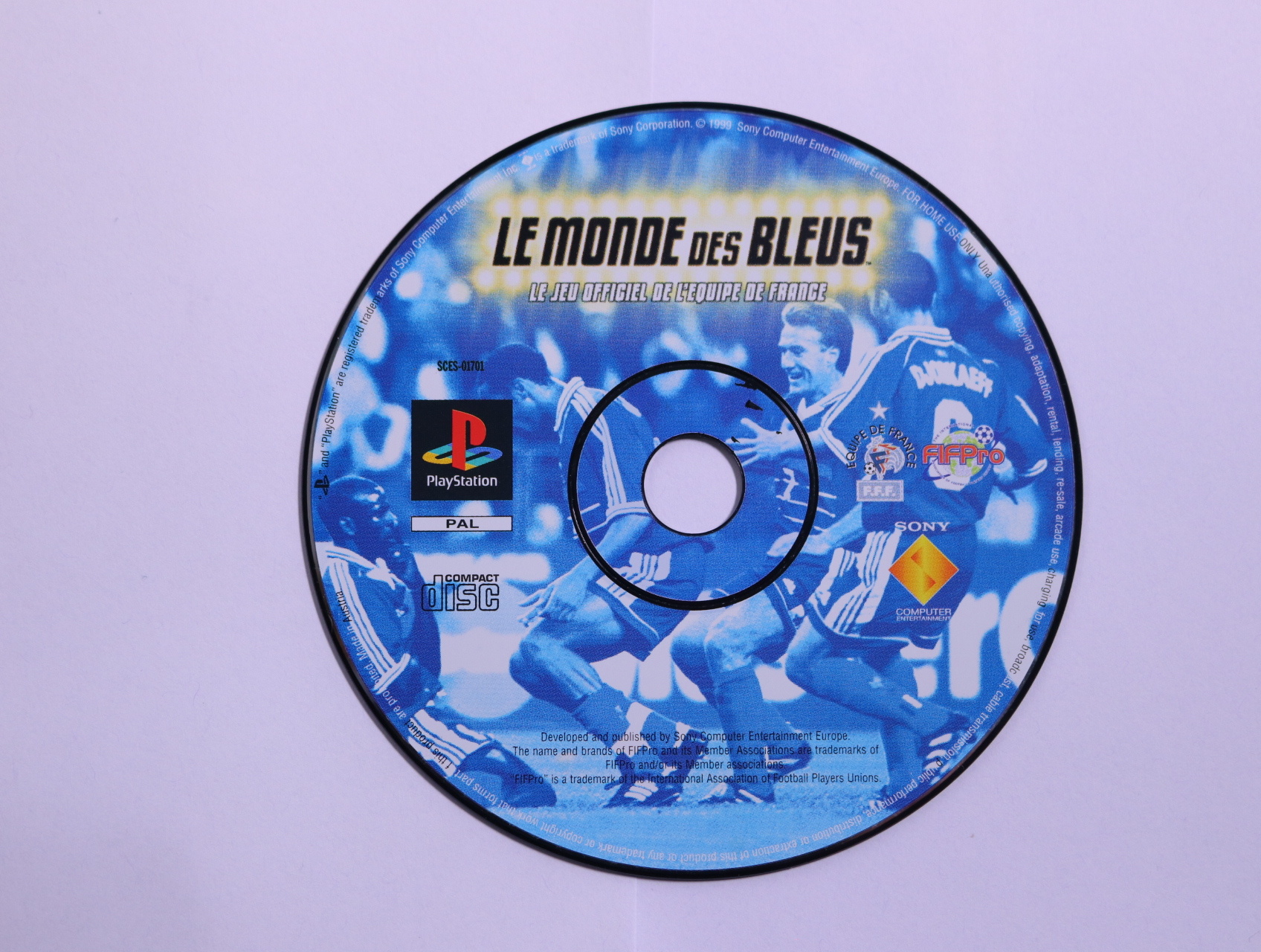 PlayStation 1 - Le Monde Des Bleus [Geen Hoesje]