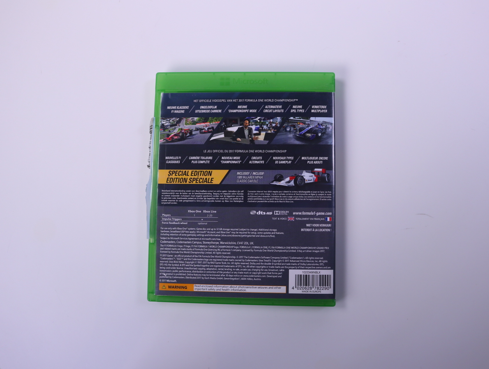Xbox one - F1 2017 - productfoto 2
