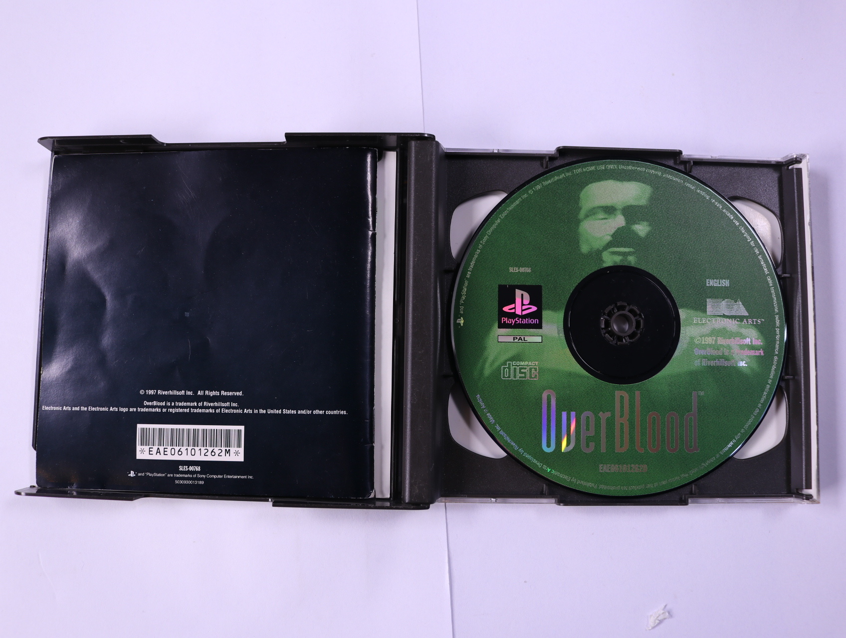 PlayStation 1 - OverBlood A3-D Sci-Fi Adventure - productfoto 3