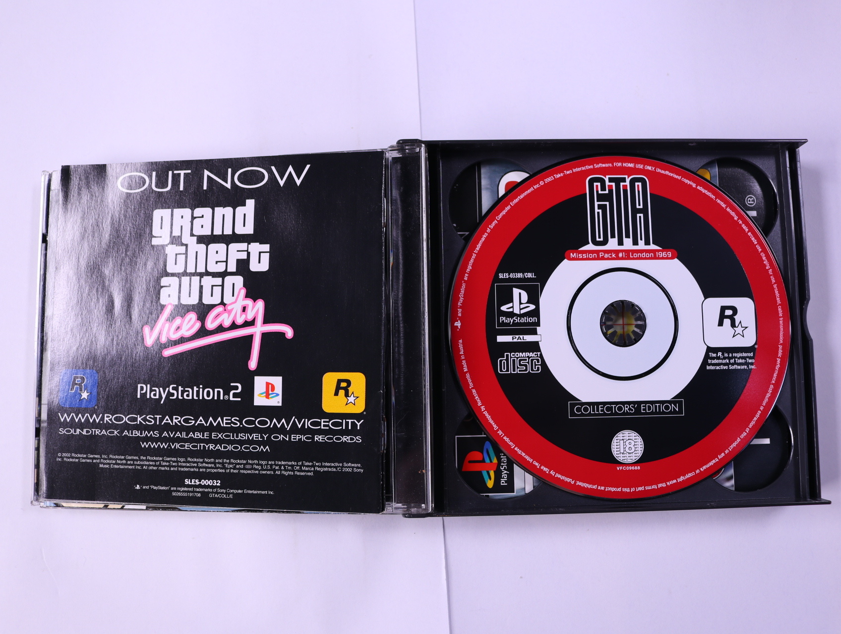 PlayStation 1 - Grand Theft Auto [Collectors Edition] - productfoto 4