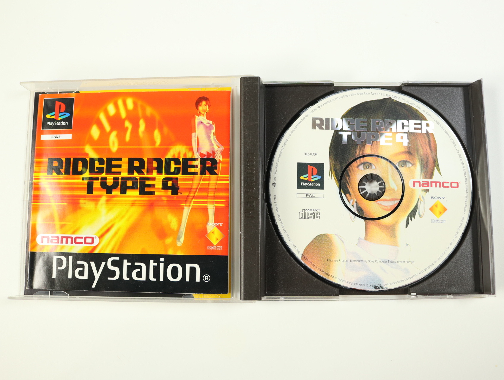 PlayStation 1 - Ridge Racer Type 4 - productfoto 3