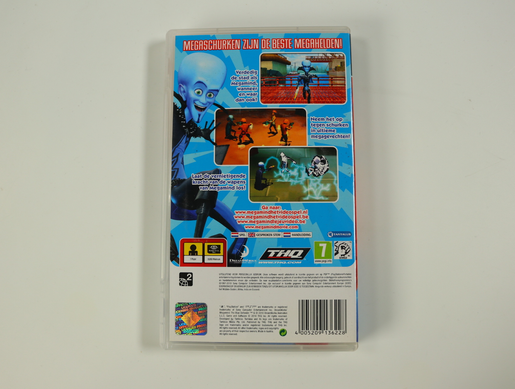 PSP - MegaMind: The Blue Defender - Tantalus Media - productfoto 2