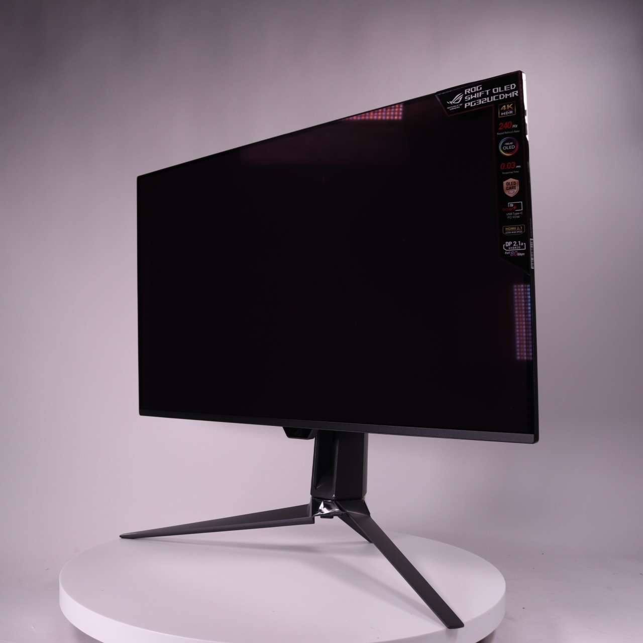 ROG Swift PG32UCDMR | 31.5" | 4K Ultra HD | 240Hz | QD-OLED - productfoto 4