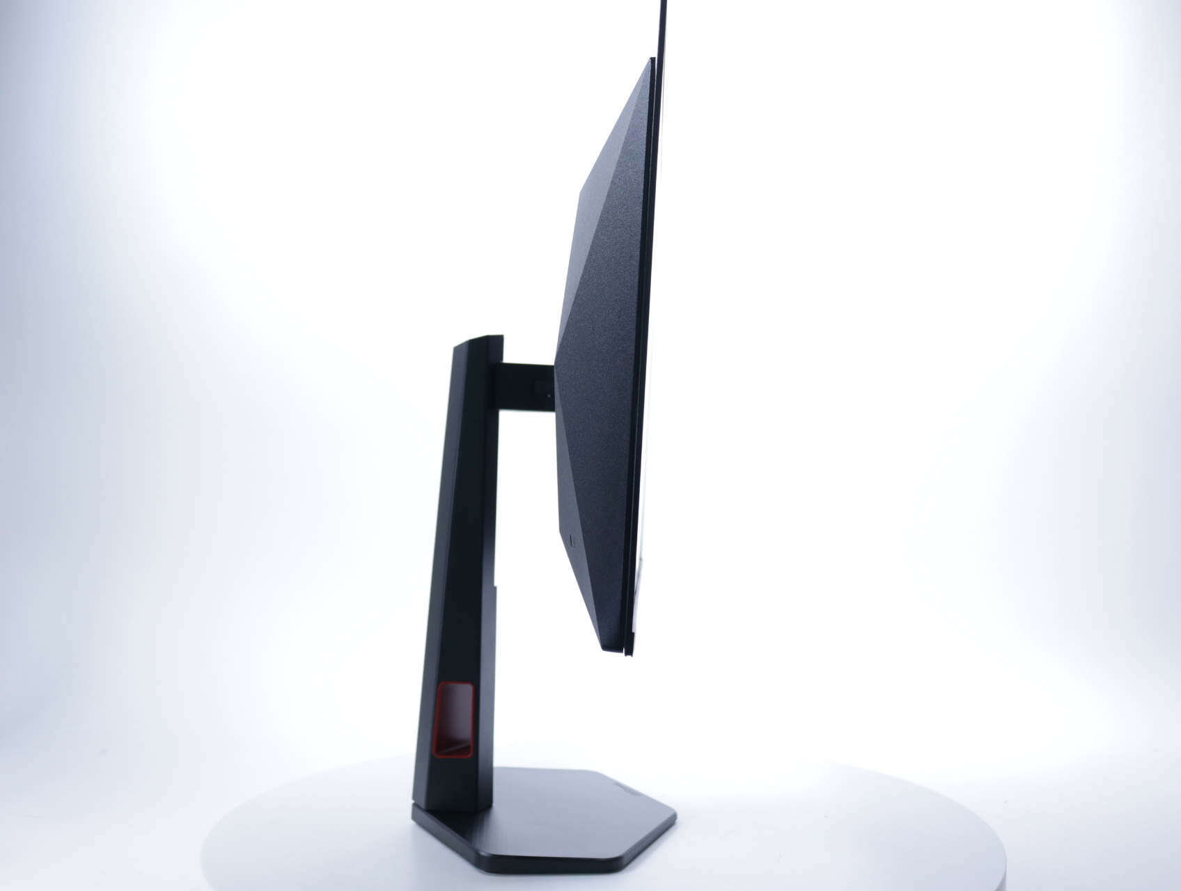 Q27G4ZDR | Rood Zwart | QHD - 240hz - 0.03ms - QD-OLED - 26,5 inch - productfoto 2